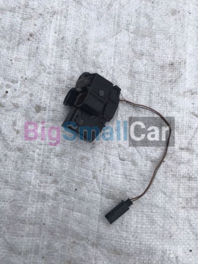 Замок капота Mercedes s 220